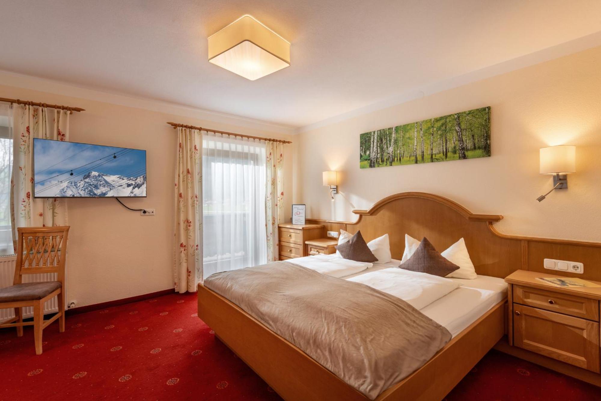 Hotel Garni Birkenhof Mayrhofen Exterior photo